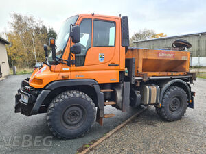 Zugmaschine Unimog 405/10 U300