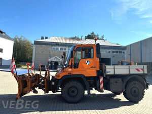 Zugmaschine Unimog 405/10 