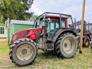 Ackerschlepper Valtra N103