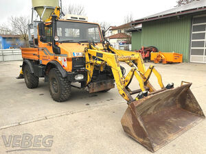Zugmaschine Unimog 427/10 U 1400