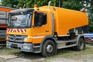 Kehrmaschine Mercedes 1324 Atego