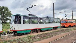 3 Stück Straßenbahntriebwagen und 1 Beiwagen Tatra