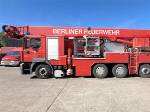 Teleskopmastfahrzeug (TM-50) Feuerwehr Berlin